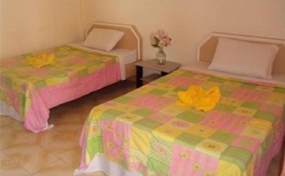 Alliyah'S Beach Resort Balabag  Δωμάτιο φωτογραφία