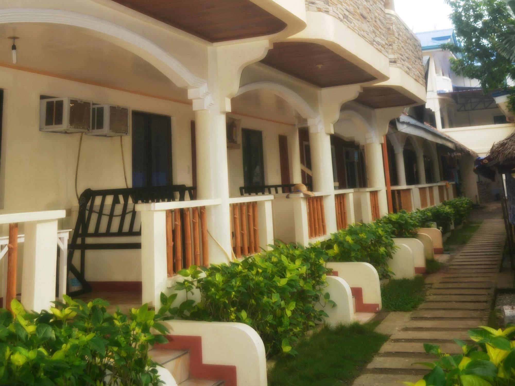 Alliyah'S Beach Resort Balabag  Εξωτερικό φωτογραφία
